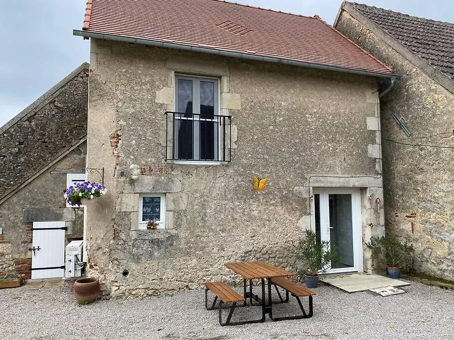 Holiday home Gite De L'Ebaupin Louchy-Montfand
